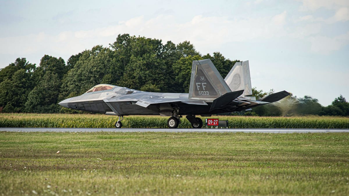 7 Reasons the F-22 Raptor Still Leads the Fighter Pack