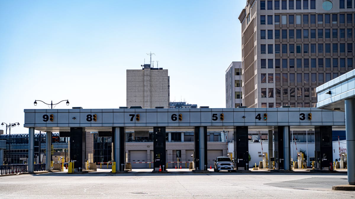 Canadian Traveler Flagged at U.S. Border Over iPad Question