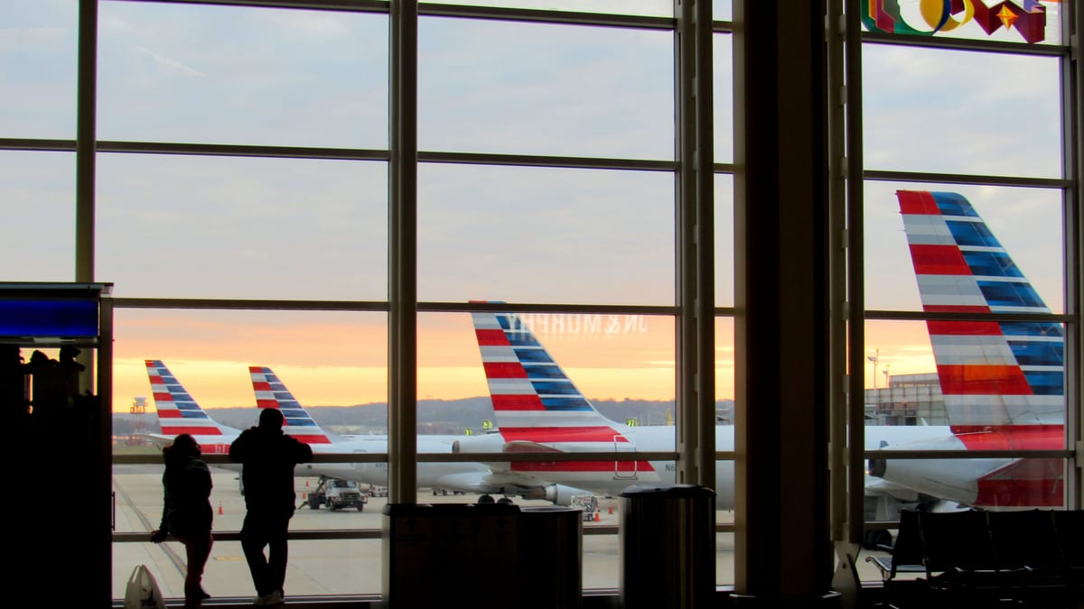 Chemical Odor Triggers FAA Ground Stops At Key East Coast Hubs