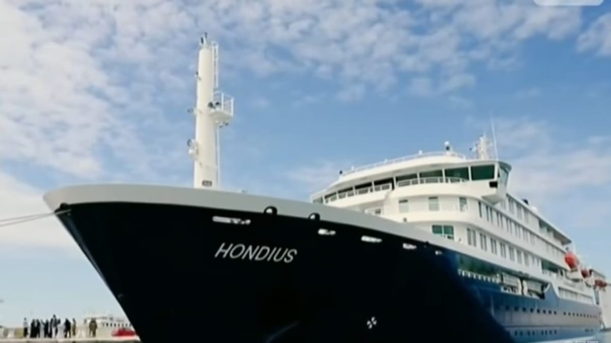 Cruise Passenger’s Plea Highlights Hantavirus Chaos at Sea