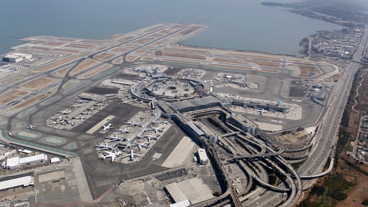 FAA Cuts SFO Arrivals as Runway Work Triggers Delay Fears