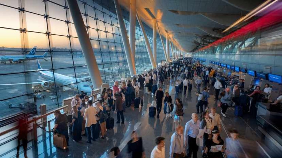 Flight Cancellations Snarl Traffic at Doha’s Hamad Airport
