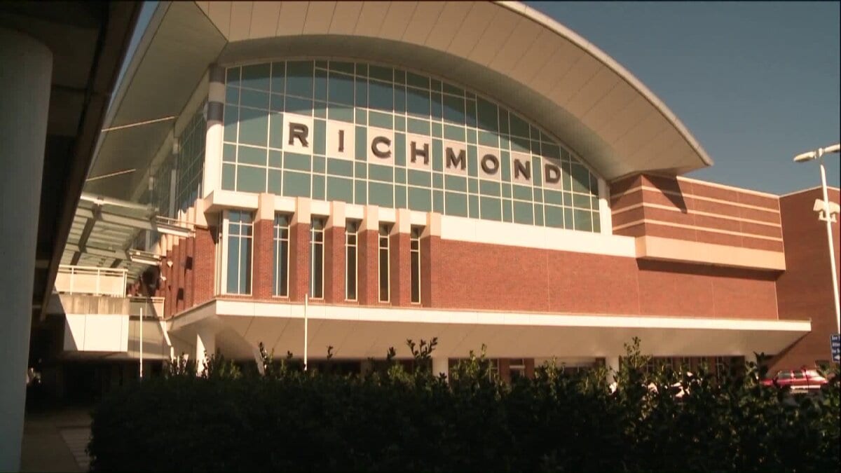 Flights Halted at Five Mid-Atlantic Airports After Chemical Odor