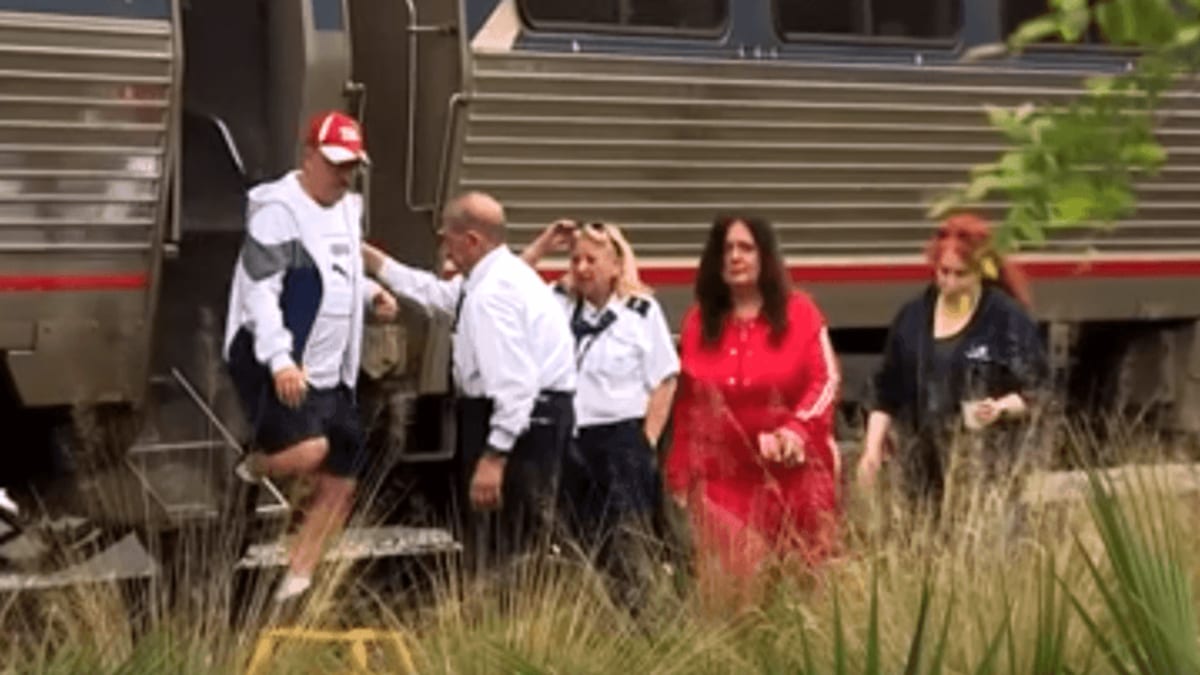 Florida wildfires strand more than 200 passengers on Amtrak