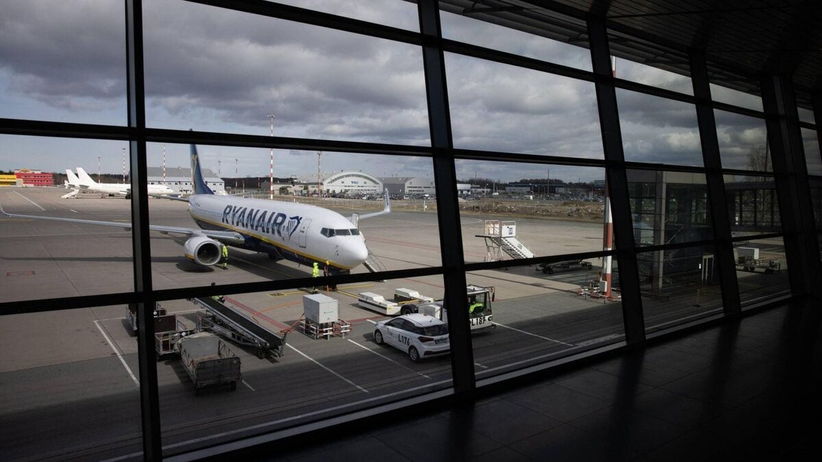 Government Rejects Travel Curbs as Ryanair Flags Fuel Risk