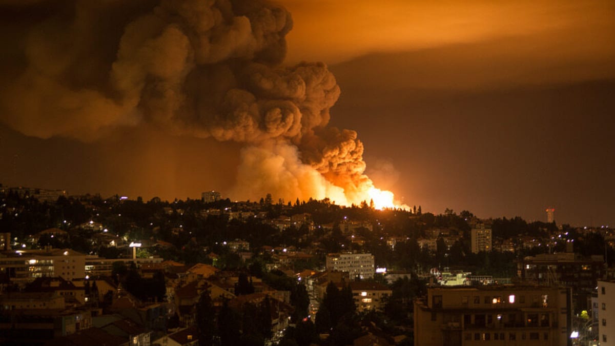 Gulf Mega-Carriers Slammed By Middle East Airspace Closures