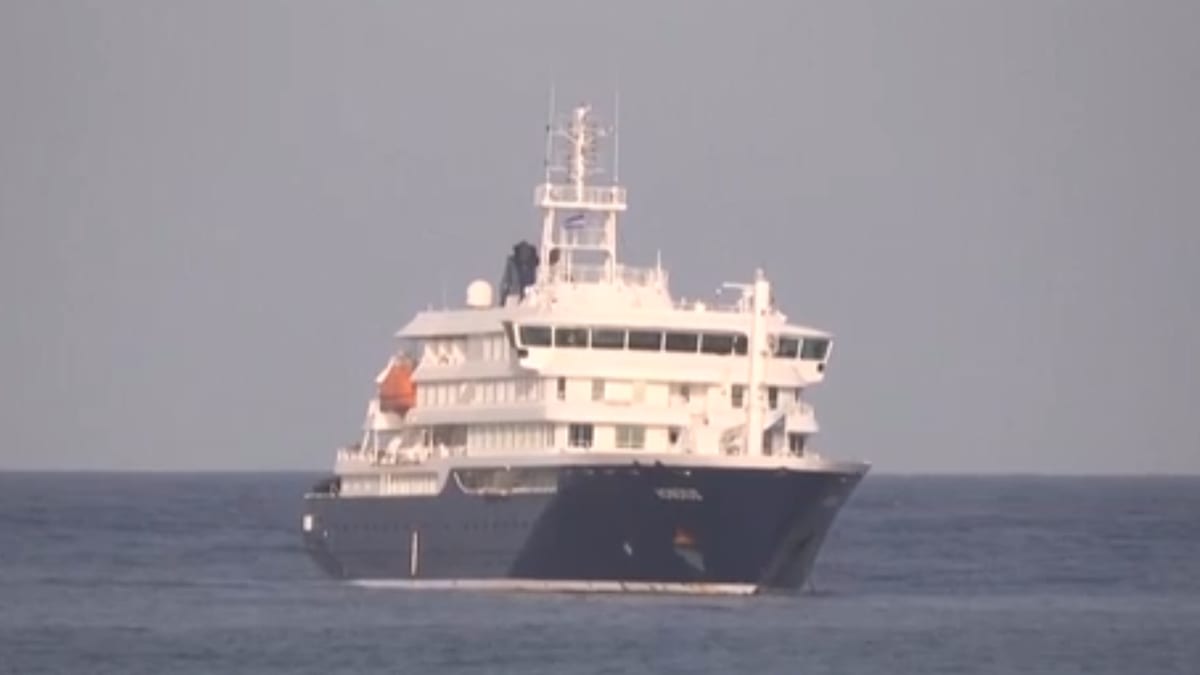 Hantavirus Outbreak Leaves Cruise Passengers Stranded at Sea