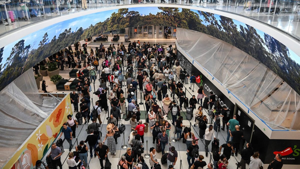 How to Rebook When Long TSA Lines Make You Miss a Flight