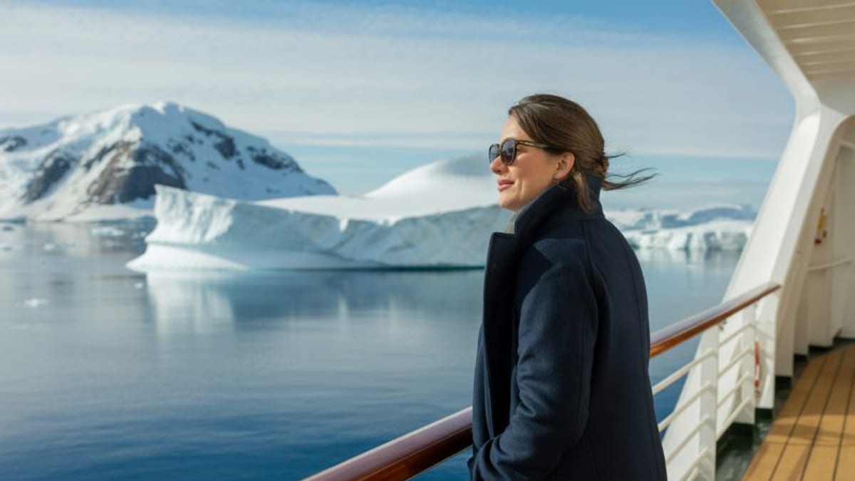 HX Launches Deep Discounts on Antarctica and Alaska Cruises
