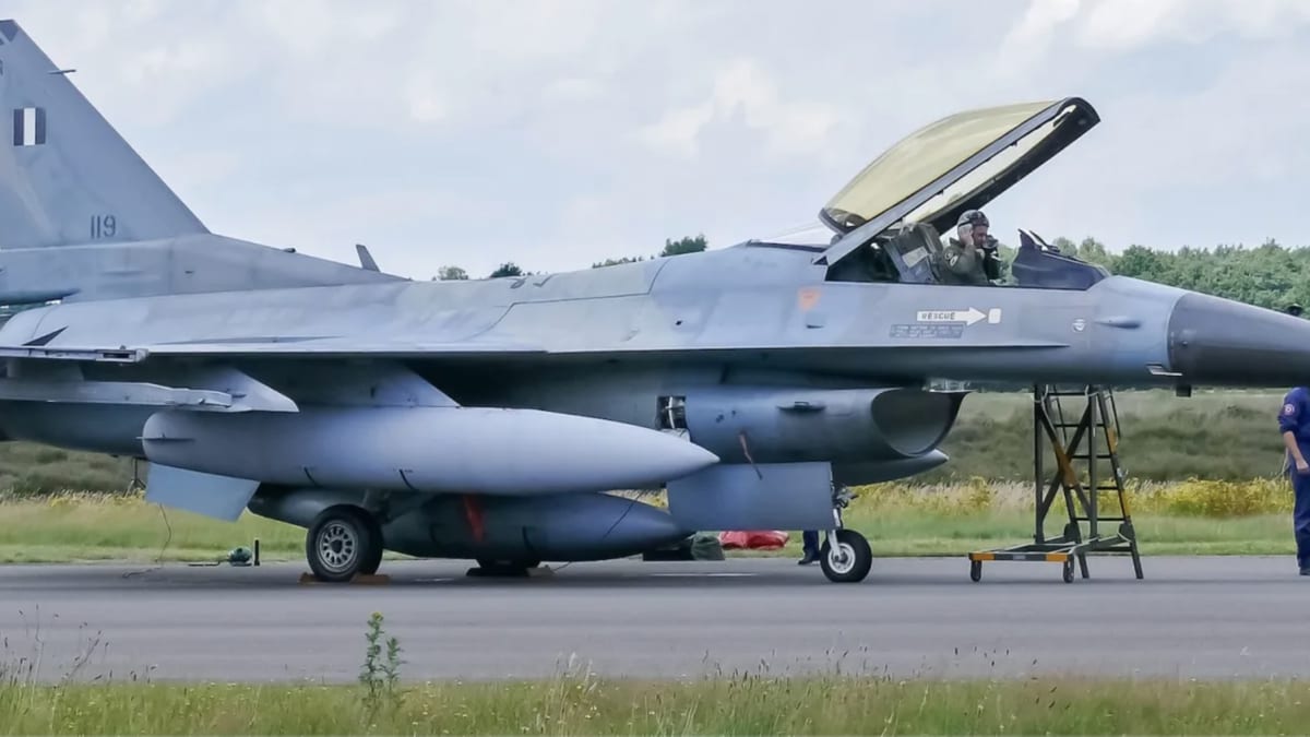 Iran War Fears Test Greece as US Warns Global Travelers