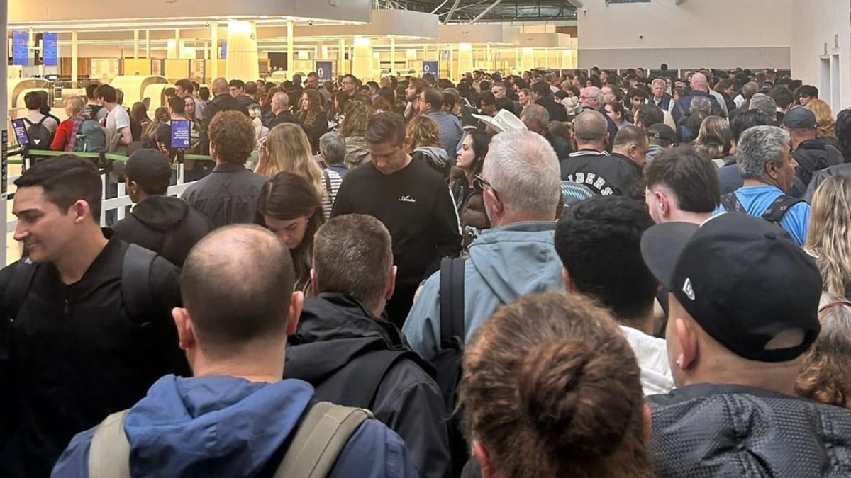 London Stansted queues leave passengers facing travel chaos