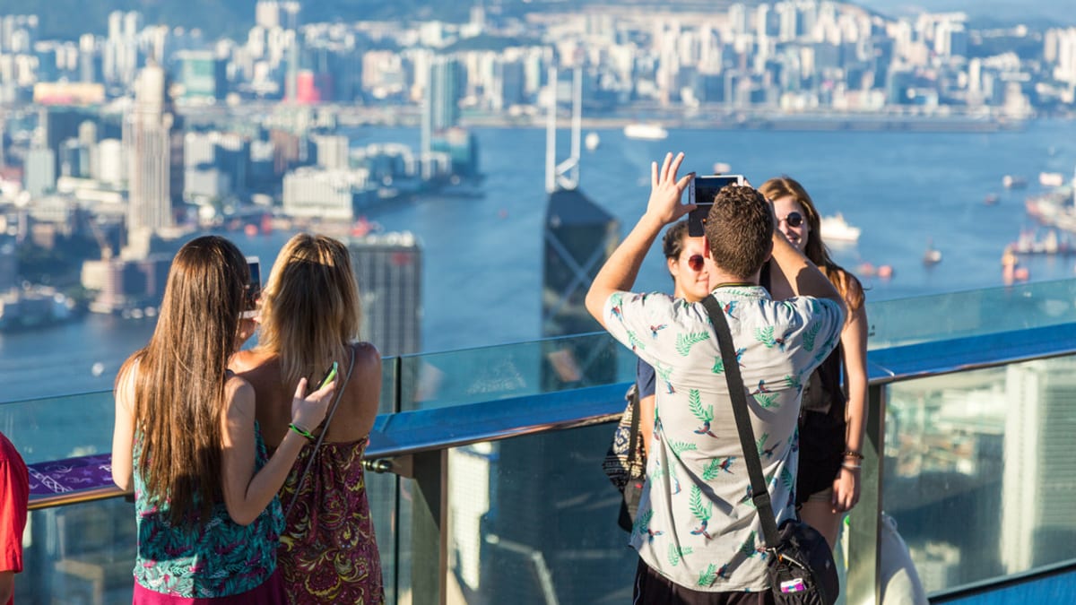 New Warnings on Phone Searches in Hong Kong for North American Tourists
