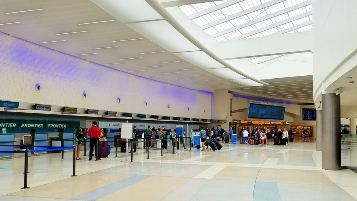 Ohio Airport Breaks Ranks With Message: Stop Arriving So Early