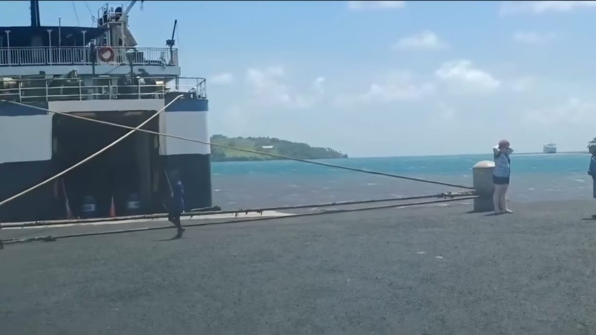 Passengers Stranded as Interlink Vessel Blocked at Ellington Jetty