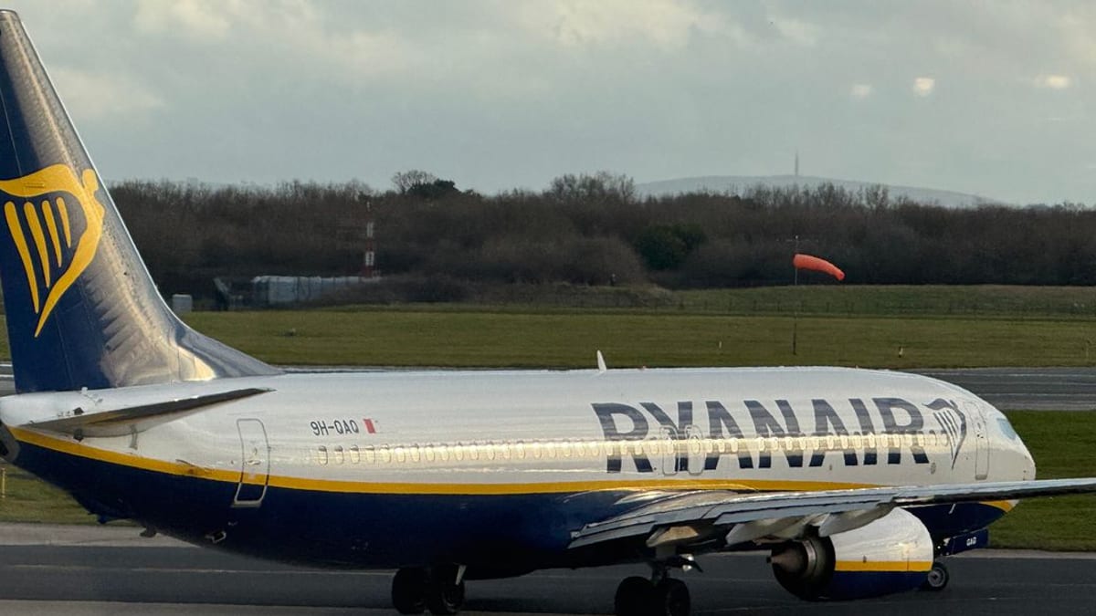 Ryanair flight leaves 192 passengers stranded in France