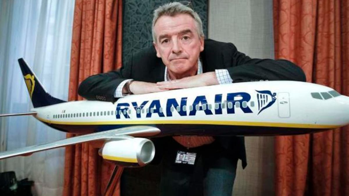 Ryanair advierte del riesgo de combustible para los vuelos de verano mientras España observa