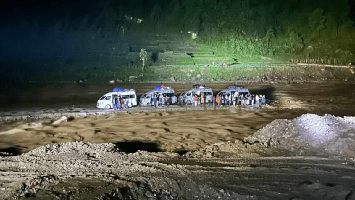 Sashastra Police Praised After Roshi River Rescue of 89