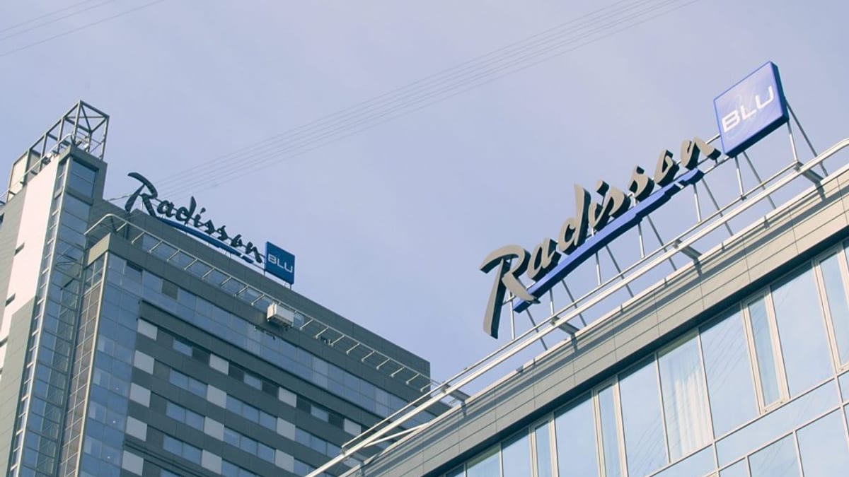 Saudi Hotels Hold Steady as UAE Hospitality Faces New Pressures