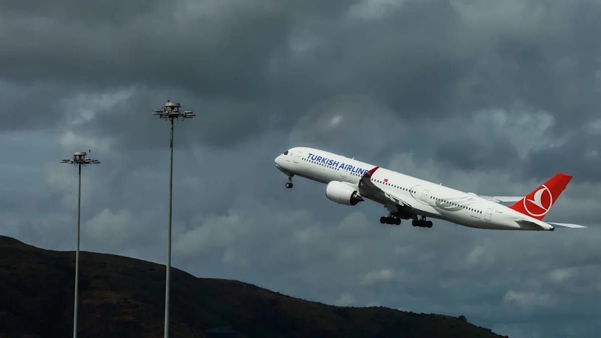 SFO ground stop as thunderstorms snarl Bay Area flights
