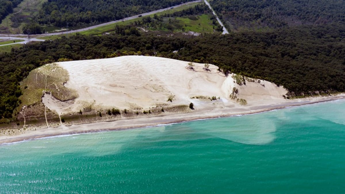 Shifting Dune Forces Lake Michigan Beach Parking Lot Closure