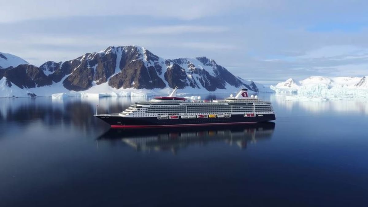 Silversea Wraps 2025-26 Antarctica Season, Eyes New Puerto Williams Hub