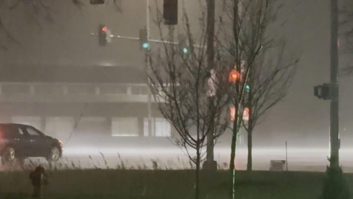 Storms Snarl Chicago Travel With Torrential Rain and High Winds