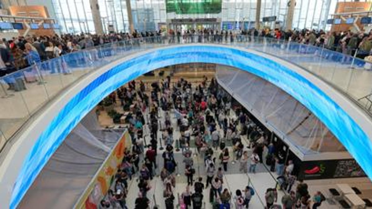 TSA pay relief may not end airport delays or ICE presence