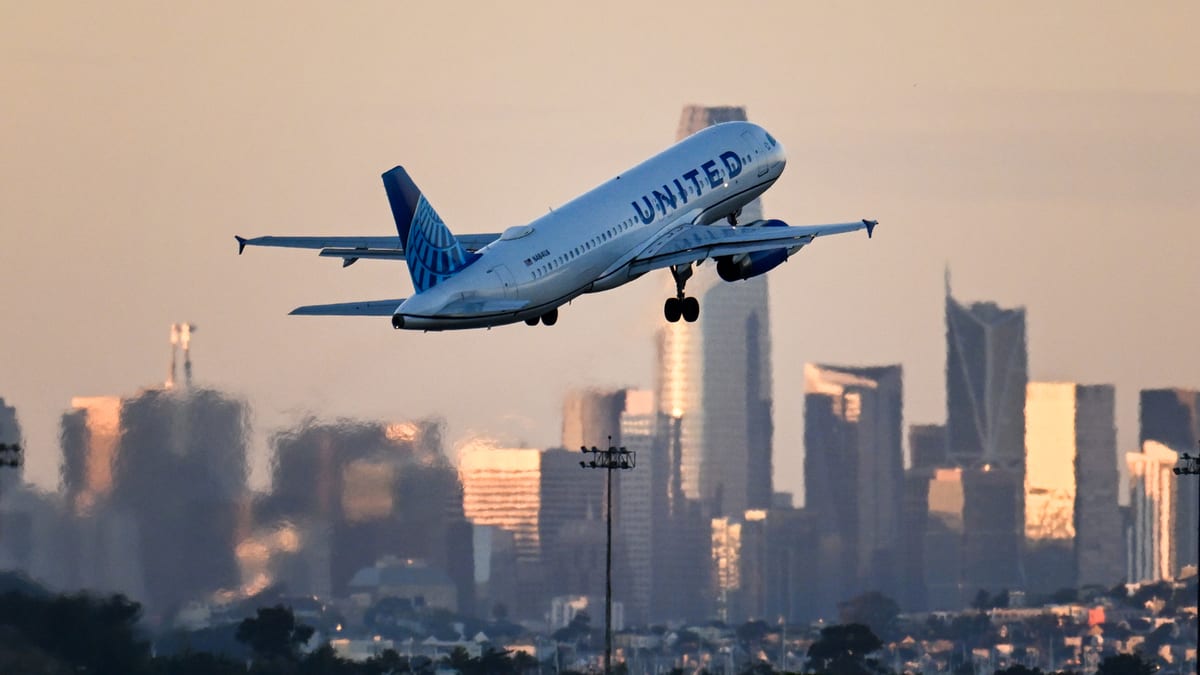 US Airlines Face Jet Fuel Squeeze Ahead of Peak Summer Travel
