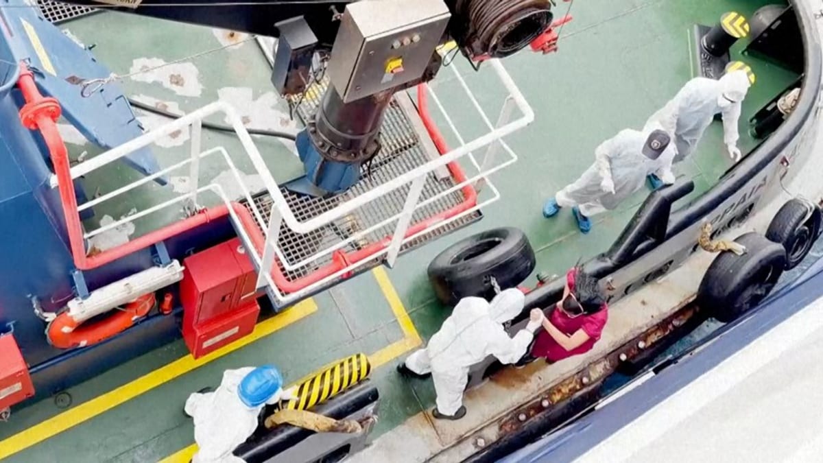 WHO Probes Possible Human Hantavirus Spread on Stranded Cruise